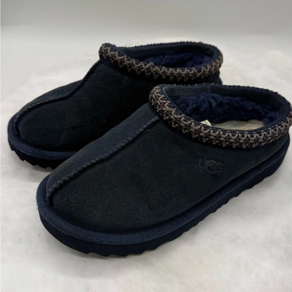 UGG Kids Navy Blue Suede Slip-On Slippers Size 1